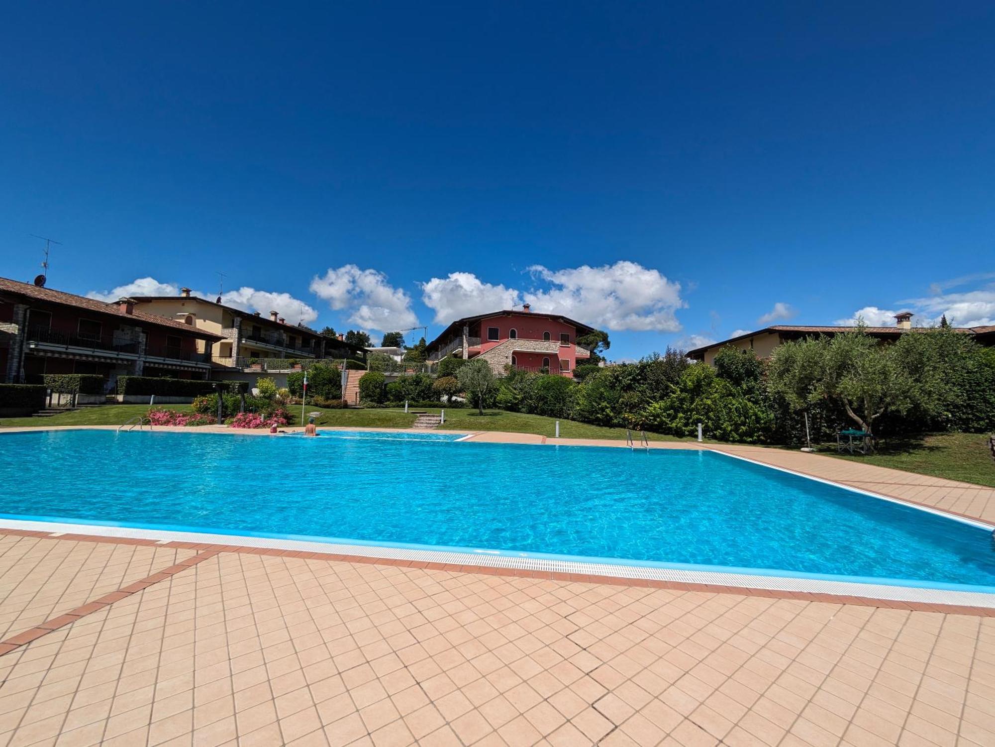 La Fenice Holiday Apartment Манерба дел Гарда Стая снимка
